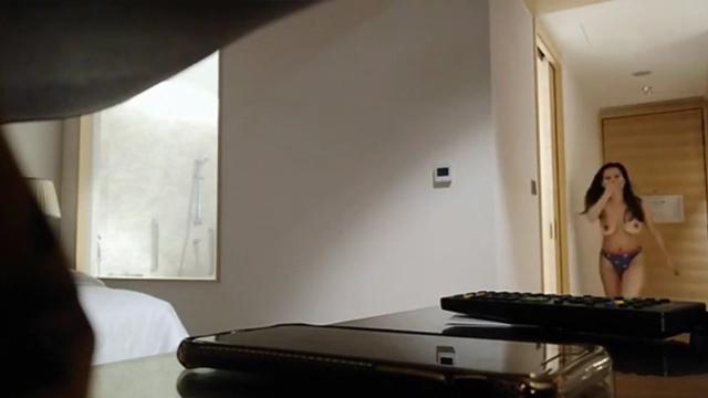 Horny Wife Watching Waiter Dare Cock Nude – Viral Sexvdos